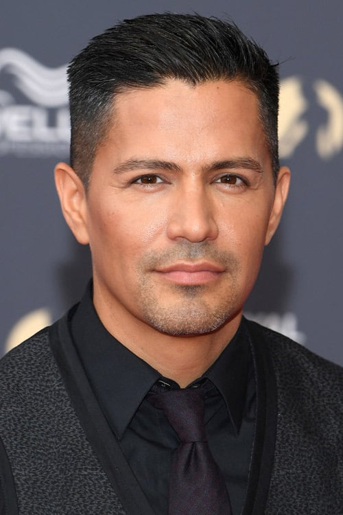 Jay Hernandez